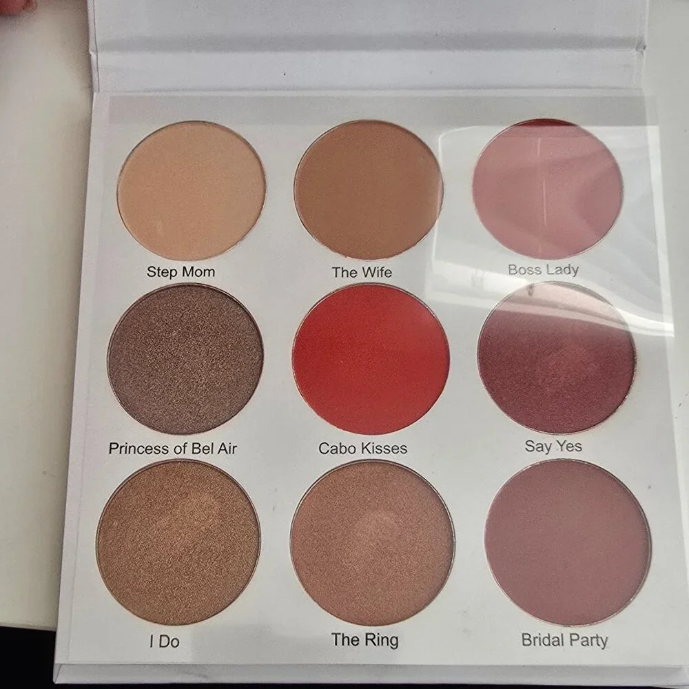 Give Them Lala Beauty GROWN WOMAN EyeShadow Palette 30g Full Size 9 Shades